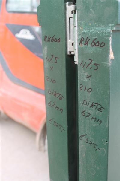 Grote foto nieuwe hardhouten raamkozijnen 117 5x210 cm doe het zelf en verbouw kozijnen en schuifpuien