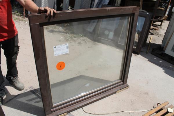 Grote foto hardhouten draai kiepraam met dubbelglas 126x117 doe het zelf en verbouw kozijnen en schuifpuien