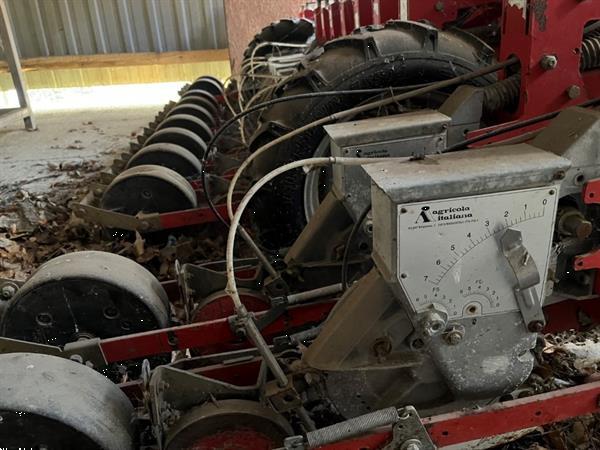 Grote foto agricola pneumatische zaaimachine met 21 rijen agrarisch zaaimachines