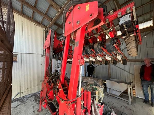 Grote foto agricola pneumatische zaaimachine met 21 rijen agrarisch zaaimachines