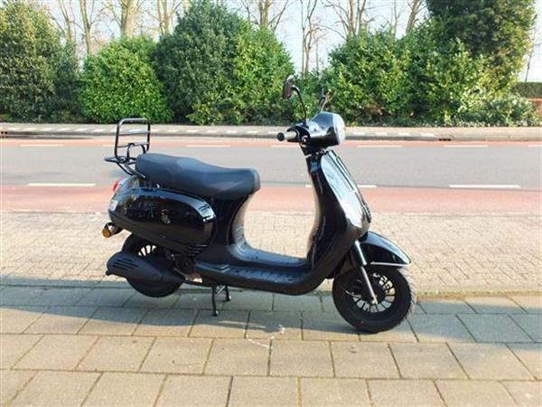 Grote foto turbho rl 50 nieuw 25 en 45 km fietsen en brommers scooters