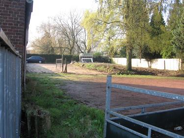 Grote foto bedrijfsterrein huizen en kamers grondkavels