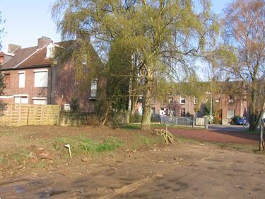 Grote foto bedrijfsterrein huizen en kamers grondkavels