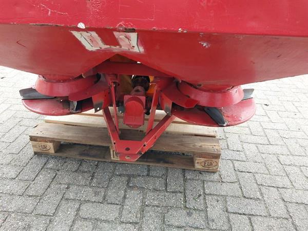 Grote foto lely centerliner kunstmeststrooier agrarisch kunstmestrooiers