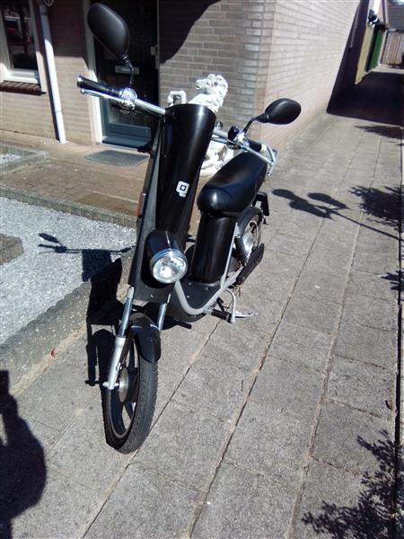 Grote foto electrische scooter brommer fietsen en brommers scooters