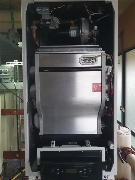 Grote foto nefot topline hr 70 doe het zelf en verbouw verwarming radiatoren