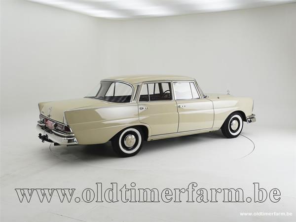 Grote foto mercedes benz 220 s 60 ch3054 auto mercedes