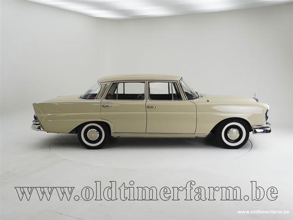 Grote foto mercedes benz 220 s 60 ch3054 auto mercedes