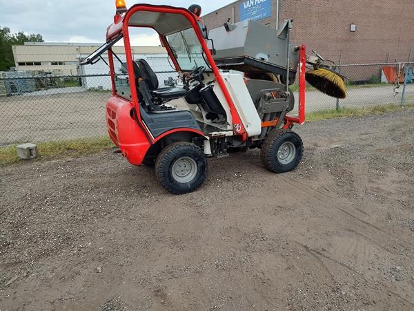 Grote foto ausa bd 202 hl veegmachine 4x4 met dumper agrarisch veegmachines