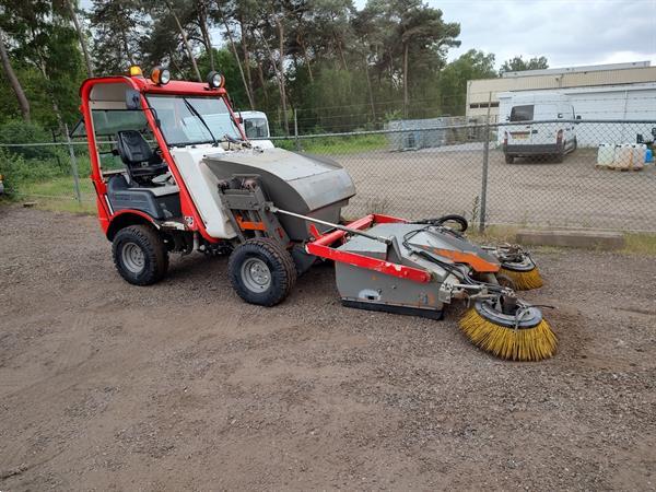 Grote foto ausa bd 202 hl veegmachine 4x4 met dumper agrarisch veegmachines