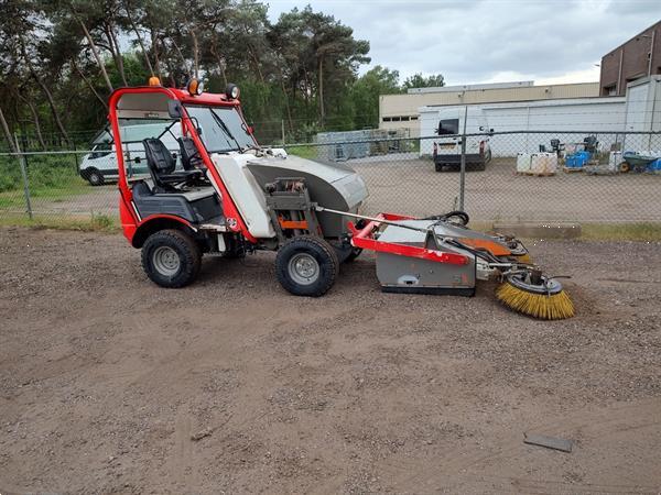 Grote foto ausa bd 202 hl veegmachine 4x4 met dumper agrarisch veegmachines