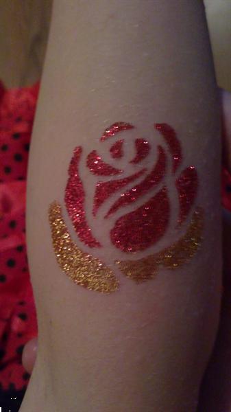 Grote foto glittertattoo op uw kinderverjaardag diensten en vakmensen feesten