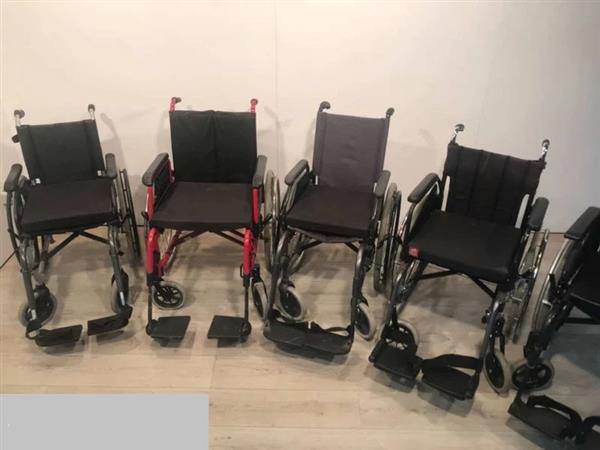Grote foto lichtgewicht rolstoelen uit voorraad leverbaar diversen verpleegmiddelen en hulpmiddelen