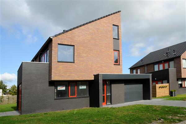 Grote foto garagedeur kopen flevoland harderwijk zwolle doe het zelf en verbouw deuren en horren