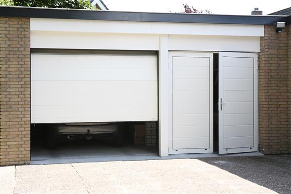 Grote foto garagedeur kopen flevoland harderwijk zwolle doe het zelf en verbouw deuren en horren