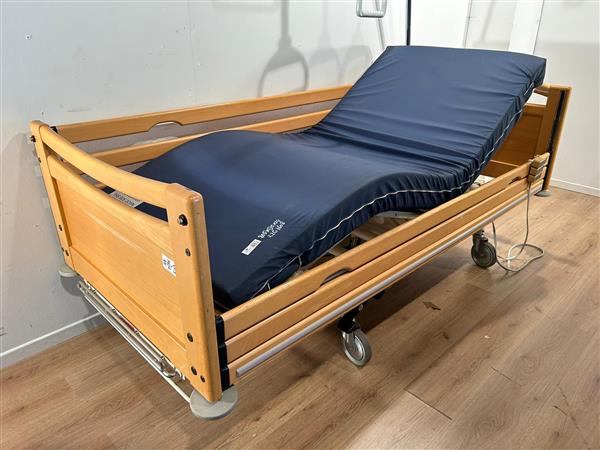 Grote foto schell 12 3 elektrisch hoog laag thuiszorgbed diversen verpleegmiddelen en hulpmiddelen