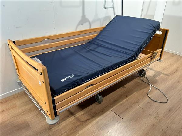 Grote foto schell 12 3 elektrisch hoog laag thuiszorgbed diversen verpleegmiddelen en hulpmiddelen