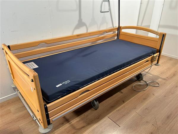 Grote foto schell 12 3 elektrisch hoog laag thuiszorgbed diversen verpleegmiddelen en hulpmiddelen