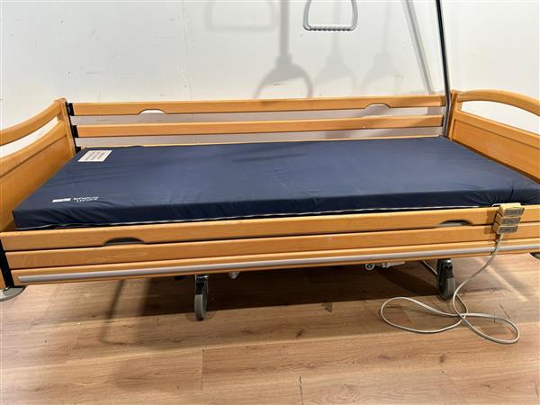 Grote foto schell 12 3 elektrisch hoog laag thuiszorgbed diversen verpleegmiddelen en hulpmiddelen