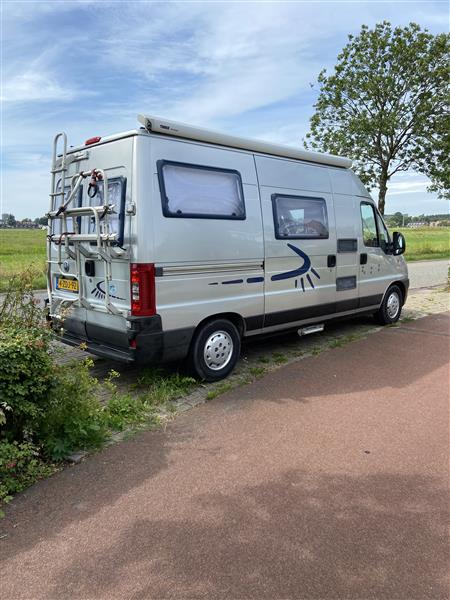 Grote foto een mooie nette camper caravans en kamperen campers