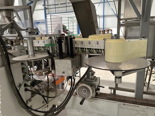 Grote foto hastamat multihead afweegmachine met verticale flowpackmachine en transportbanden agrarisch tuinbouw