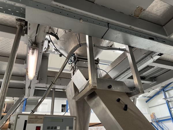 Grote foto hastamat multihead afweegmachine met verticale flowpackmachine en transportbanden agrarisch tuinbouw