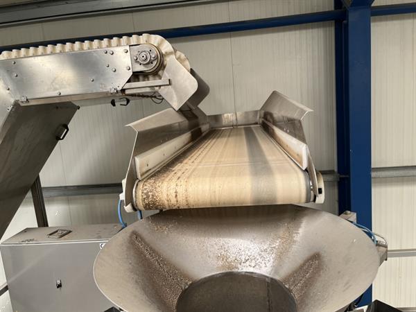 Grote foto hastamat multihead afweegmachine met verticale flowpackmachine en transportbanden agrarisch tuinbouw