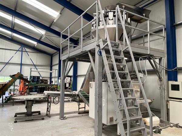 Grote foto hastamat multihead afweegmachine met verticale flowpackmachine en transportbanden agrarisch tuinbouw