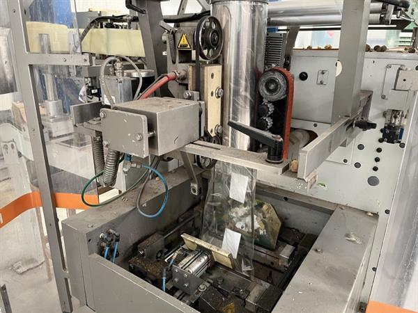 Grote foto hastamat multihead afweegmachine met verticale flowpackmachine en transportbanden agrarisch tuinbouw