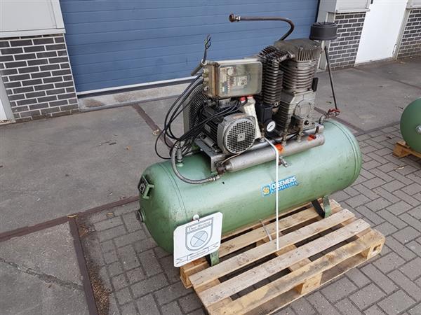Grote foto gebruikte creemers compressor cst 600 4kw 400v doe het zelf en verbouw compressors