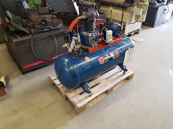 Grote foto compressor 250l tank 400v klein prijsje doe het zelf en verbouw compressors