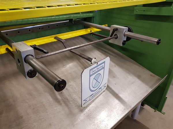 Grote foto hm cap. 1275x2 5mm plaatschaar knipschaar knipbank compact en stil werkplaatsmachine doe het zelf en verbouw gereedschappen en machines