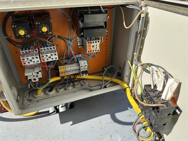 Grote foto taks kistenlift agrarisch transportbanden