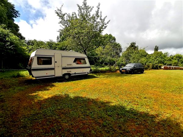 Grote foto hulp maatje gezeldschap gezocht in bergdorp contacten en berichten huisgenoten