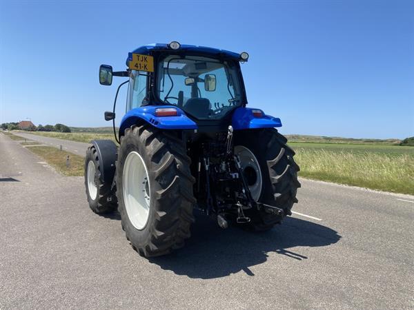 Grote foto new holland t6020 agrarisch tractoren