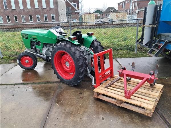 Grote foto deutz smalspoortrekker agrarisch tractoren