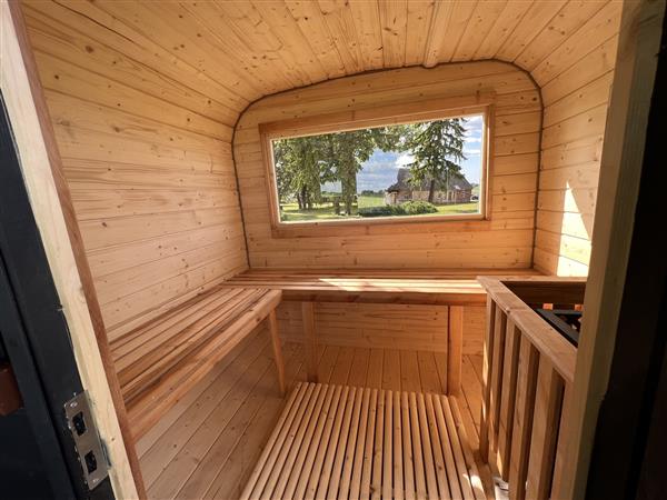 Grote foto sauna bubbelbad woonwagenset tuin en terras zwembaden toebehoren
