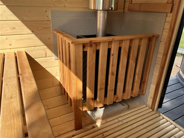 Grote foto sauna bubbelbad woonwagenset tuin en terras zwembaden toebehoren