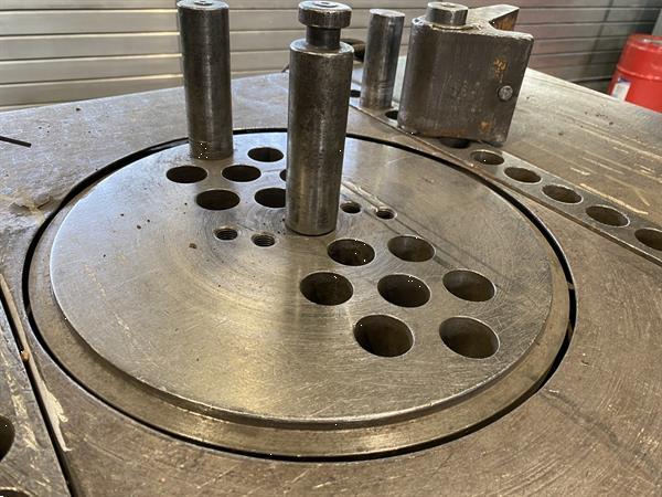 Grote foto profielbuiger pijpenbuiger buigmachine voor betonstaal 32mm peddinghaus pedax doe het zelf en verbouw ijzerwaren en bevestigingsmiddelen