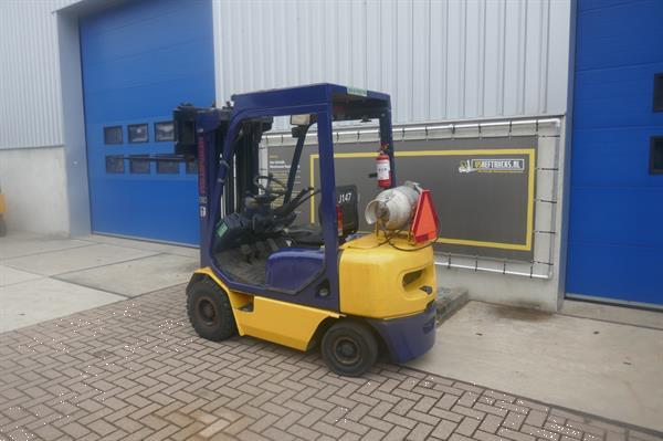 Grote foto vs 21216 lpg gas triplex heftruck komatsu 1800kg sideshift agrarisch heftrucks