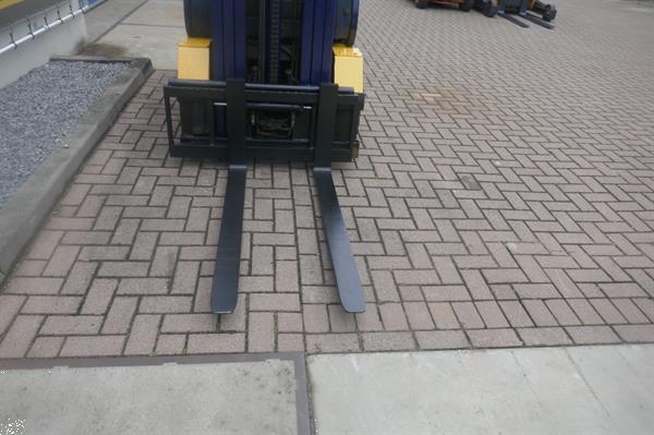 Grote foto vs 21216 lpg gas triplex heftruck komatsu 1800kg sideshift agrarisch heftrucks