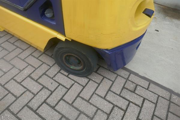 Grote foto vs 21216 lpg gas triplex heftruck komatsu 1800kg sideshift agrarisch heftrucks