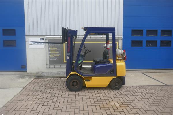 Grote foto vs 21216 lpg gas triplex heftruck komatsu 1800kg sideshift agrarisch heftrucks
