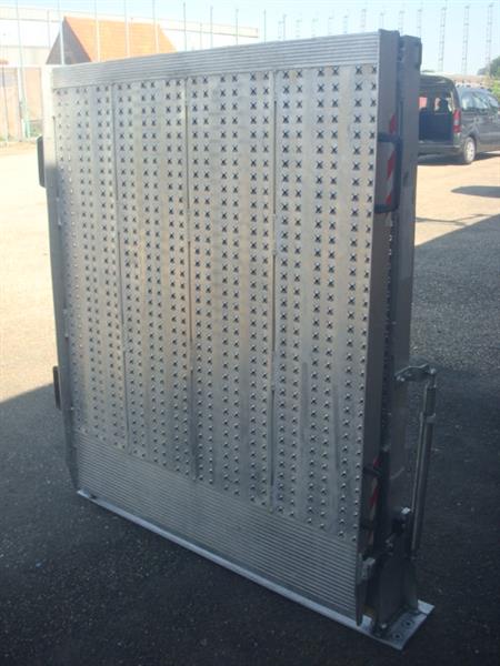 Grote foto oprijplaat scootmobiel aluminium altec bestelbus auto diversen gereedschap
