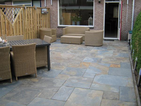 Grote foto terrastegels rusty slate leisteen wildverband tuin en terras tegels en terrasdelen