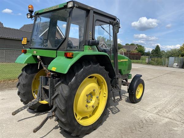 Grote foto john deere 3200 x agrarisch tractoren