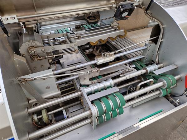 Grote foto fabbri waldyssa automac 75 b rvs stretchfolie verpakkingsmachine agrarisch tuinbouw