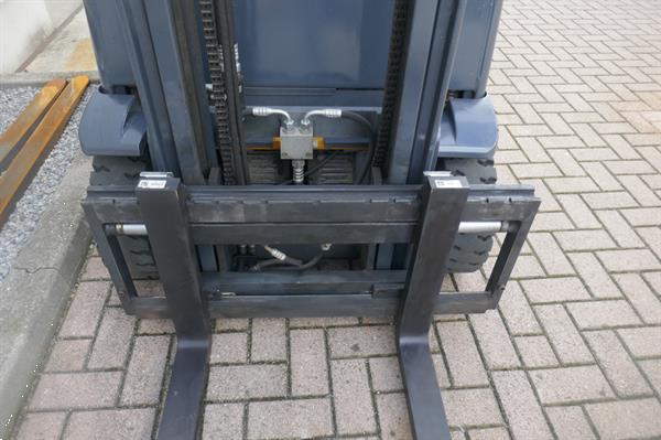 Grote foto vs 21258 elektrische heftruck jungheinrich efg215 sideshift agrarisch heftrucks