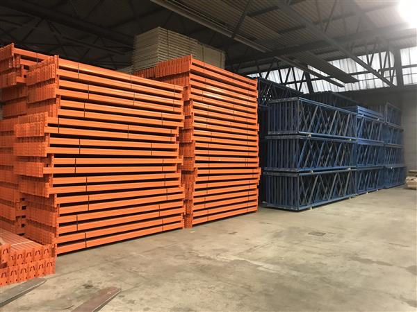 Grote foto opkoper gebruikte palletstellingen zakelijke goederen magazijn stelling en opslag