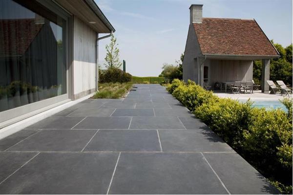 Grote foto mustang leisteen black slate 60x60 cm terrastegels tuin en terras tegels en terrasdelen